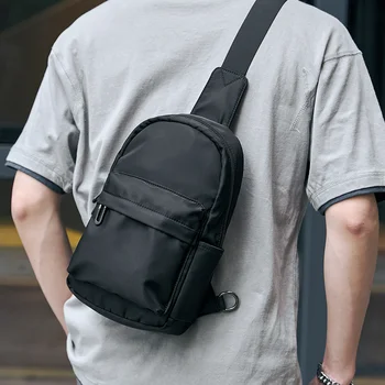 Лека черна водоустойчива нагрудная чанта може да се побере на 7,9-инчов плосък ежедневна спортното рамото за пътуване, мъжки страна унисекс за мъже